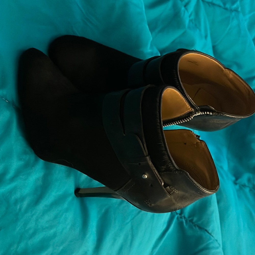 Nine West black fur booties